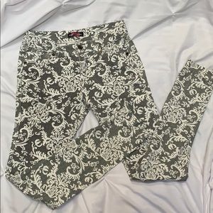 Body Central Patterned Legging